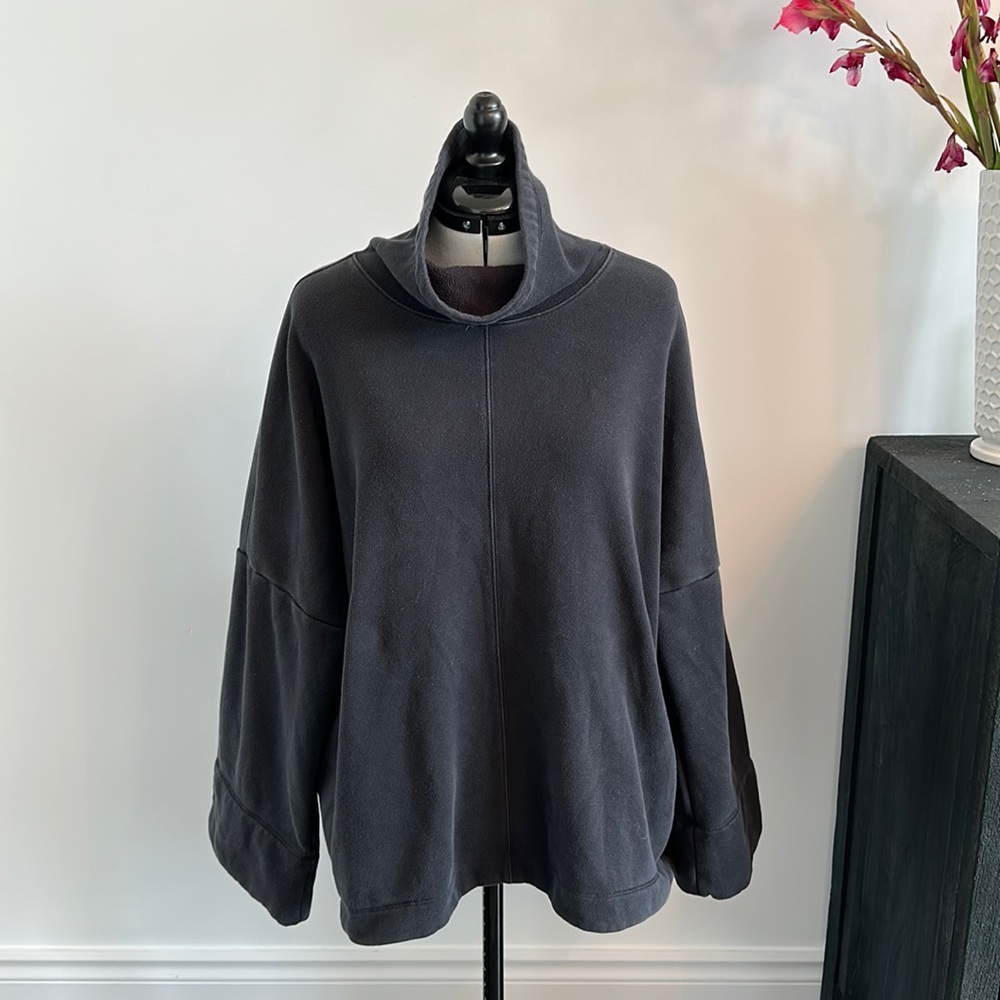 Athleta Cozy Karma Funnel Neck sweatshirt, black with pockets, SZ XL